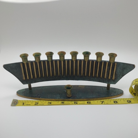 Dayagi VTG  Beautiful Solid Brass Beautiful Menorah Chanukkah. Made in Israel - Picture 2 of 14